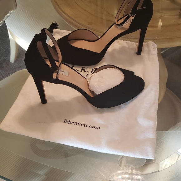 Shoes - Picture 3 of 3